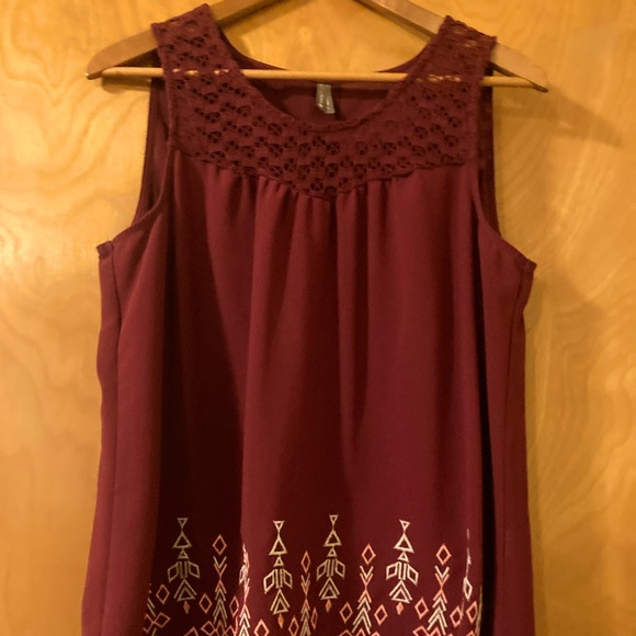 Vanity Tops - Vanity tank, size L, cranberry colored